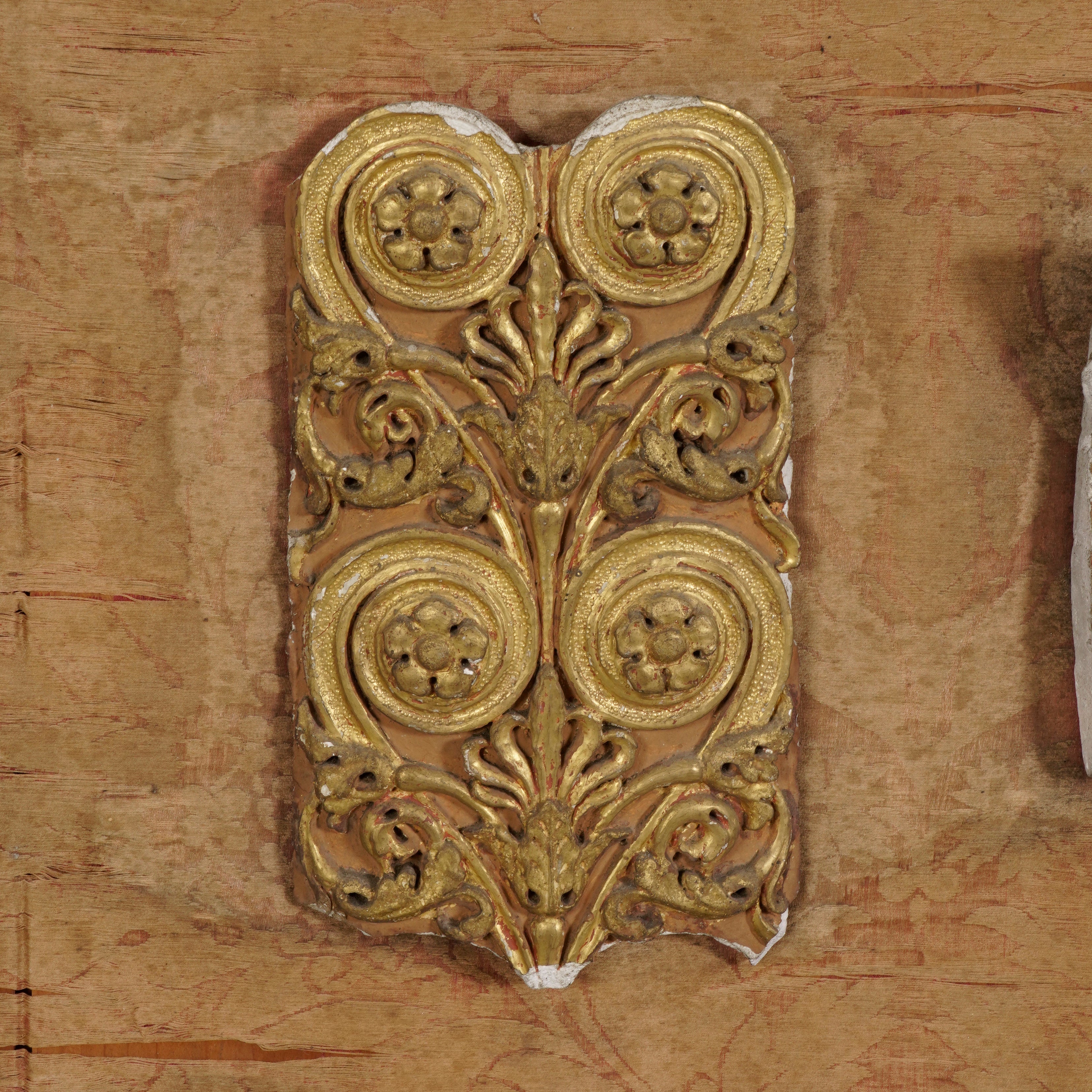 Investment-Grade-Victorian-Plaster-Cornice-with-Original-Gilding